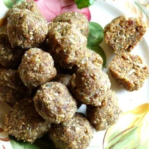 Pinni Laddoo recipe