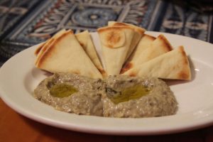 Baba ganoush can be served with extra linseed oil or mix of olive oil or mix extra virgin olive oil and Flax Farm cold-pressed linseed flaxseed oil.